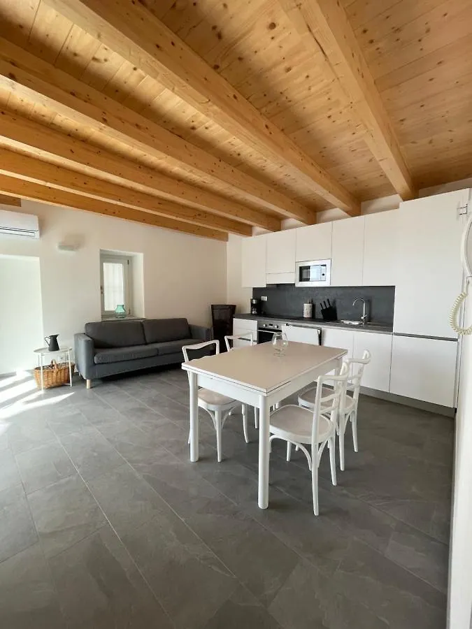 Delfina Home Giardino 013239-Cni-00130 Vercana Apartment