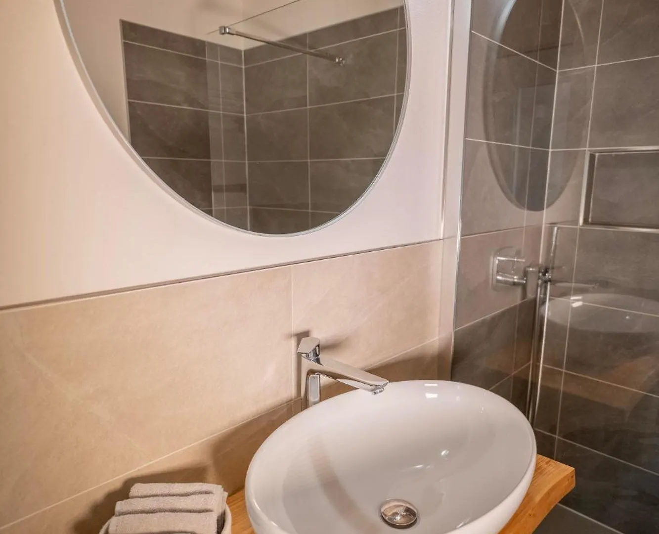 Delfina Home Giardino 013239-Cni-00130 Vercana Italy