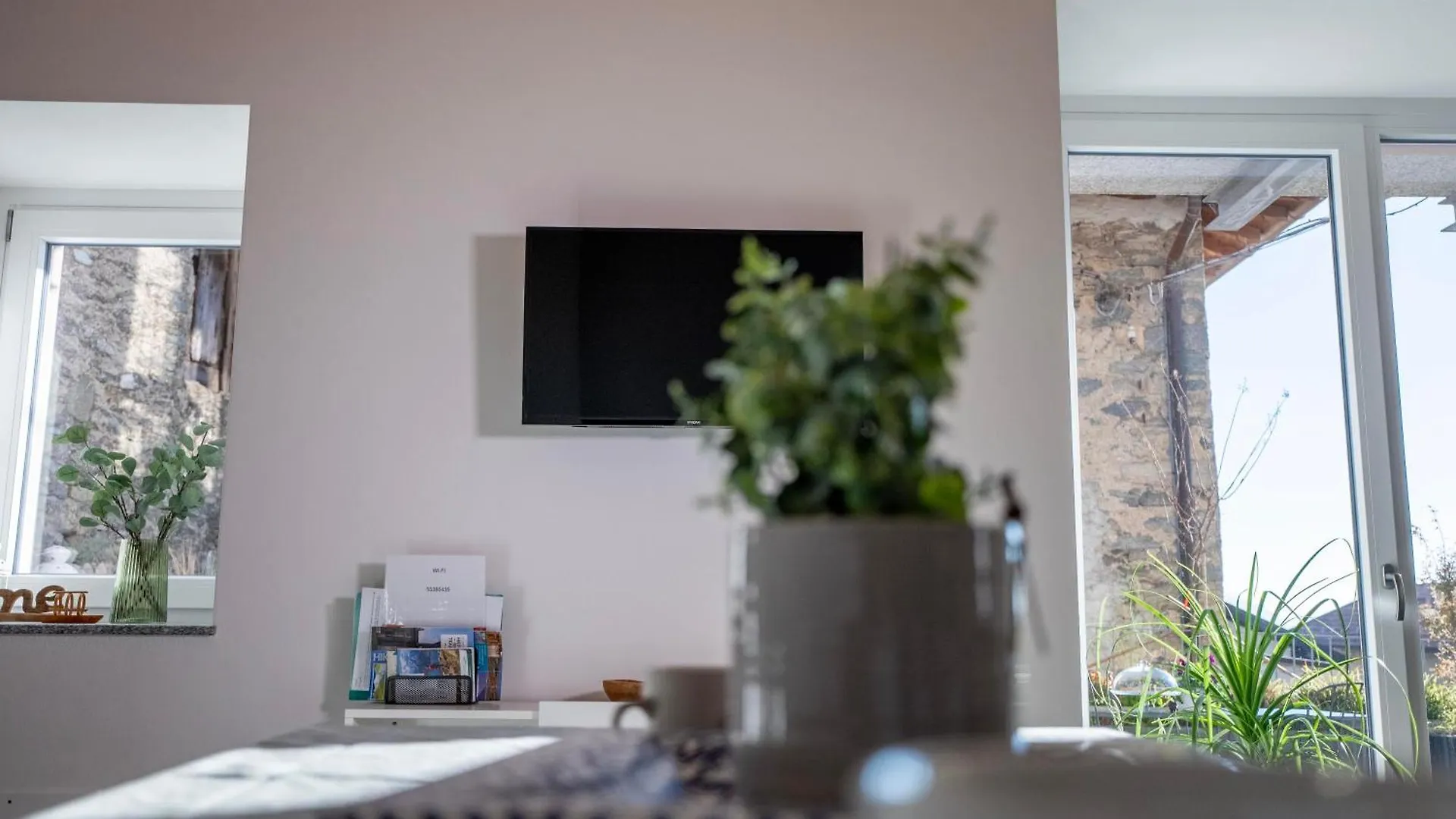 Apartment Delfina Home Giardino 013239-Cni-00130 Vercana Italy
